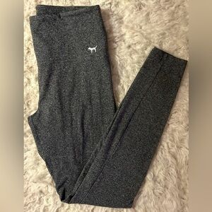 VS Pink yoga leggings with scrunchy butt seam, size S